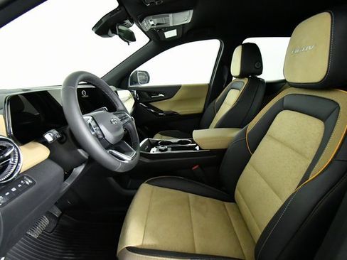 New 2026 Chevrolet Equinox ACTIV w/ LPO, Floor Liner Package image 5