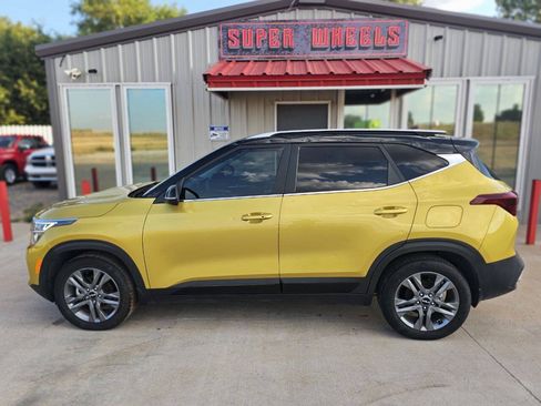 Used 2023 Kia Seltos S FWD image 3