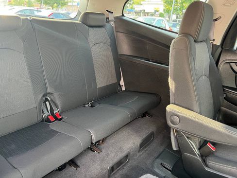 Used 2014 Chevrolet Traverse LT FWD image 24