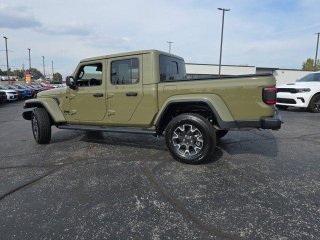 Used 2025 Jeep Gladiator Sport w/ Premium Package AWD/4WD image 4