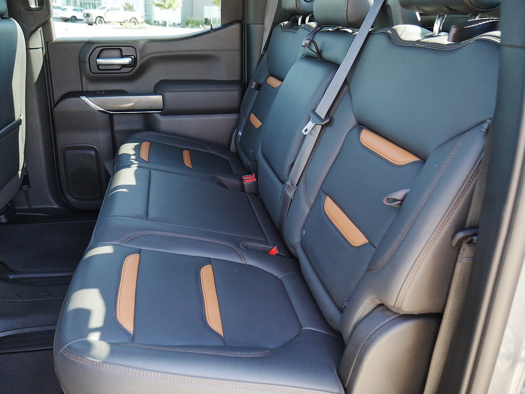 Used 2021 GMC Sierra 1500 AT4 w/ AT4 Premium Package AWD/4WD image 16