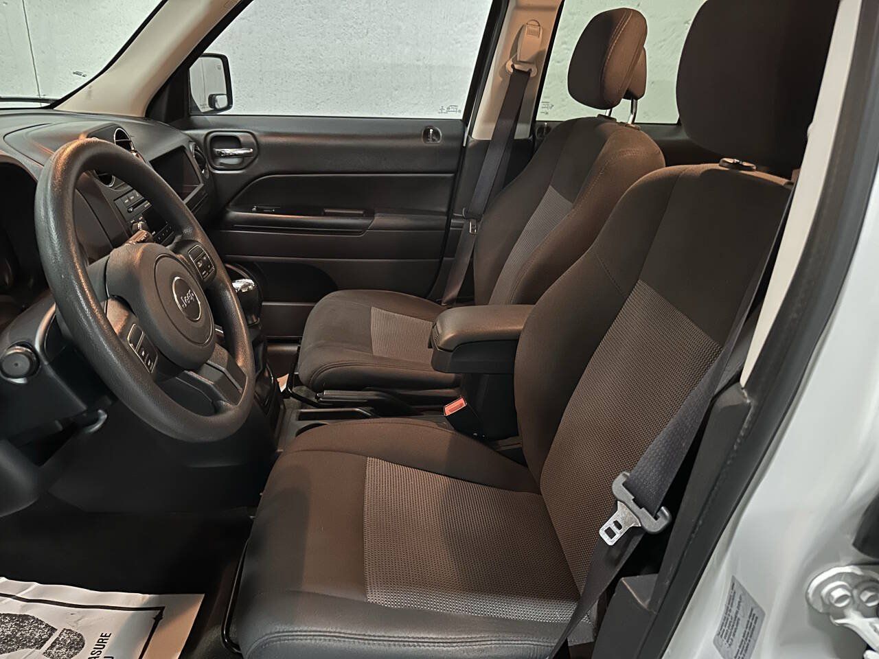 Used 2016 Jeep Patriot Sport w/ Power Value Group FWD image 16