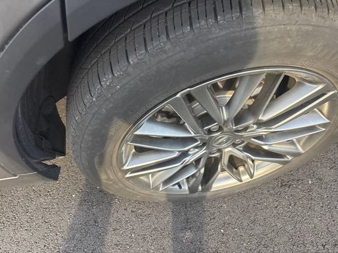 Used 2024 Acura MDX SH-AWD w/ Advance Package image 5