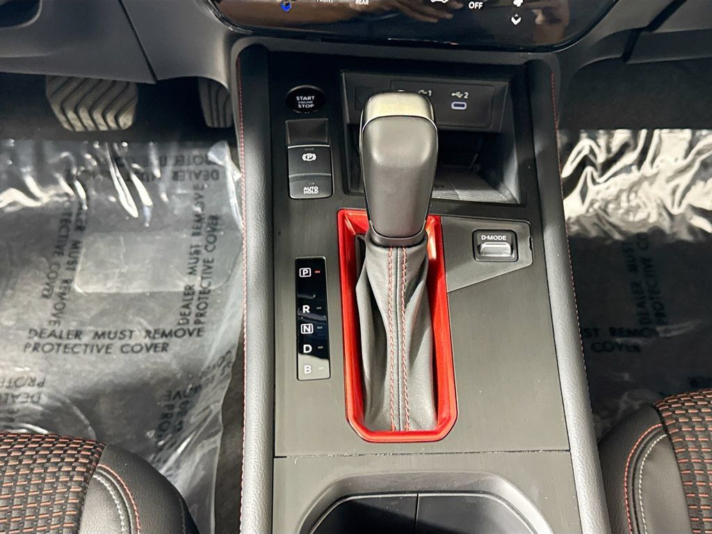 Used 2025 Nissan Kicks SR w/ Illumination Package AWD/4WD image 18