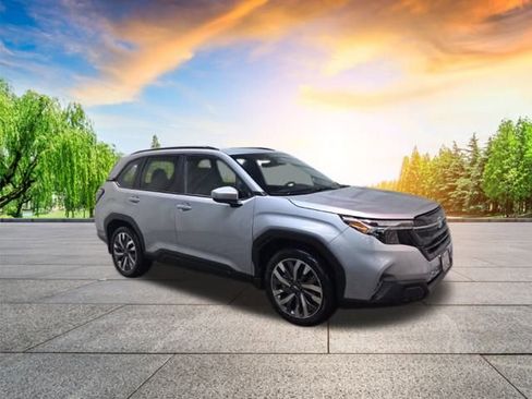 Used 2025 Subaru Forester Touring image 2