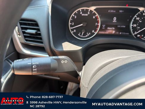 Used 2024 Nissan Rogue S FWD image 19