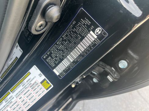 Used 2025 Toyota Corolla LE image 23