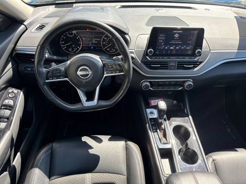 Used 2025 Nissan Altima 2.5 SR FWD image 22