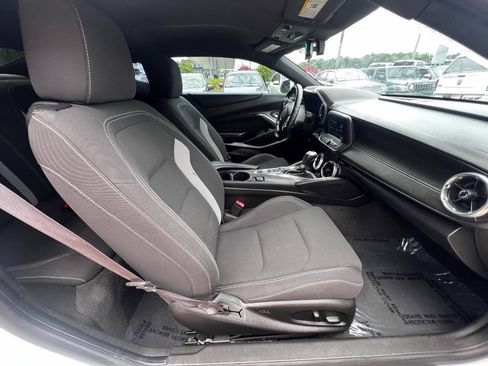 Used 2016 Chevrolet Camaro LT RWD image 12