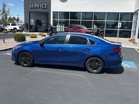 Used 2024 Kia Forte LXS w/ LXS Technology Package FWD image 8
