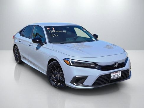 Used 2022 Honda Civic Sport image 1