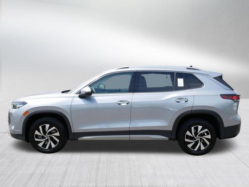 Certified 2025 Volkswagen Tiguan S AWD/4WD image 4