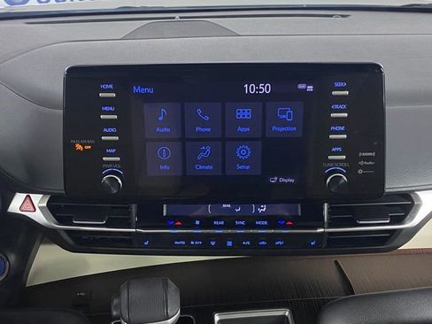 Certified 2021 Toyota Sienna XLE AWD/4WD image 17