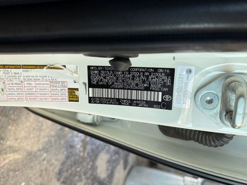 Used 2017 Toyota Prius Two FWD image 20