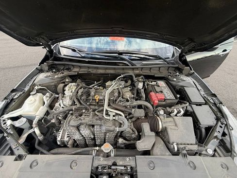Used 2025 Nissan Altima 2.5 SV FWD image 31
