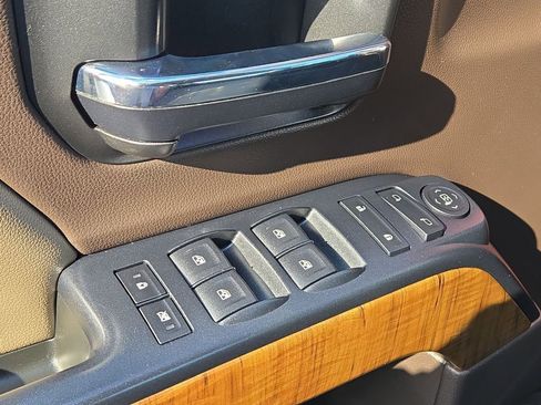 Used 2016 GMC Sierra 1500 SLE w/ SLE Value Package image 12