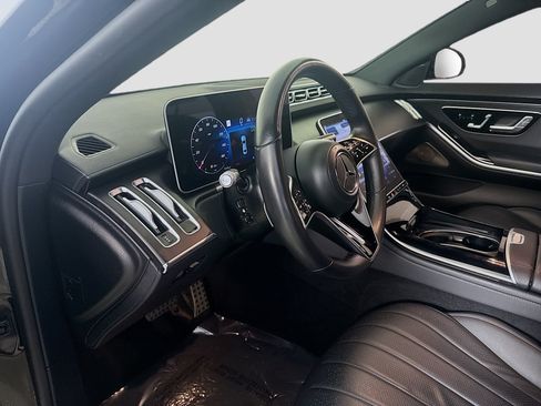 Used 2022 Mercedes-Benz S 500 4MATIC w/ AMG Line Package image 23