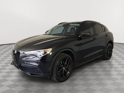 Used 2020 Alfa Romeo Stelvio w/ Nero Edizione RWD image 4