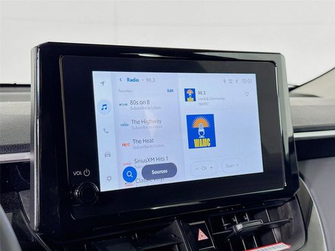 Used 2025 Toyota Corolla Cross LE w/ Moonroof Package image 15