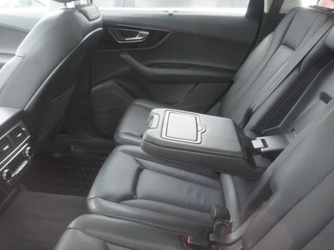 Used 2018 Audi Q7 3.0T Prestige w/ Prestige Package AWD/4WD image 10