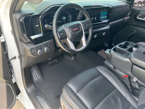 Used 2025 GMC Sierra 1500 SLT RWD image 18