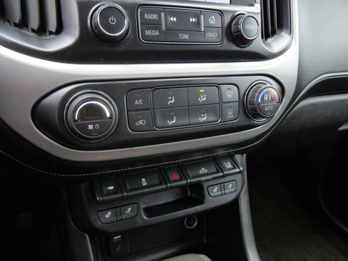 Used 2015 GMC Canyon SLT w/ Driver Alert Package image 23