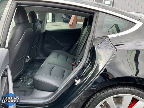 Used 2019 Tesla Model 3 Performance image 7