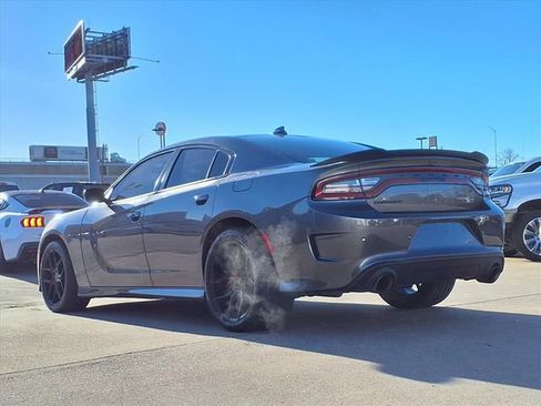 Used 2022 Dodge Charger R/T w/ Blacktop Package image 6