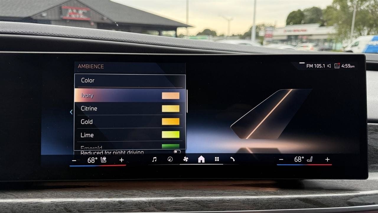 Used 2023 BMW i7 xDrive60 AWD/4WD image 60