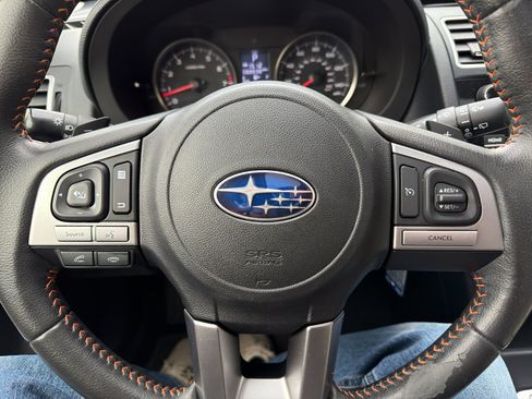 Used 2017 Subaru Crosstrek 2.0i Premium w/ Moonroof Package image 18