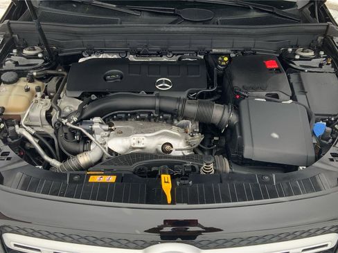 Used 2020 Mercedes-Benz GLB 250 4MATIC image 23