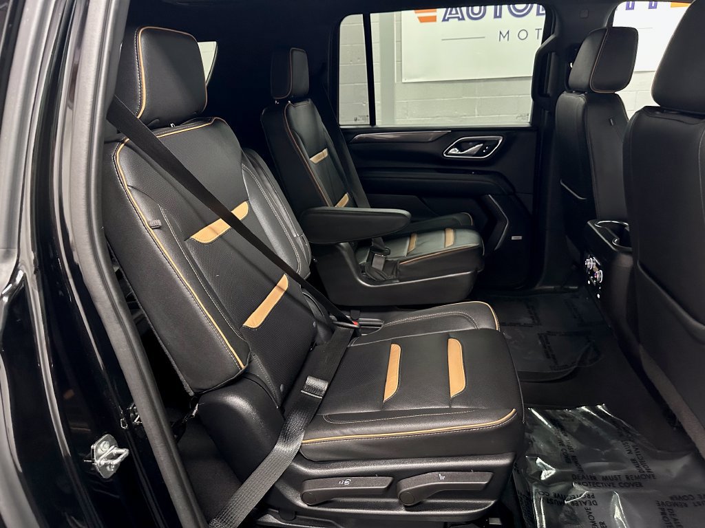 Used 2023 GMC Yukon XL AT4 w/ AT4 Premium Package AWD/4WD image 21