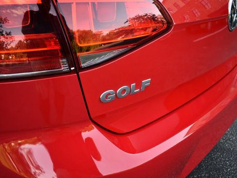 Used 2015 Volkswagen Golf SEL FWD image 30