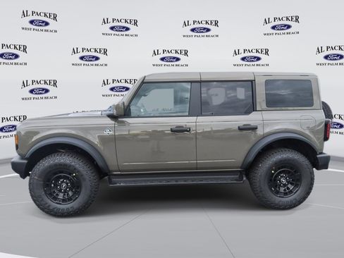 New 2026 Ford Bronco Outer Banks w/ Sasquatch Package AWD/4WD image 2
