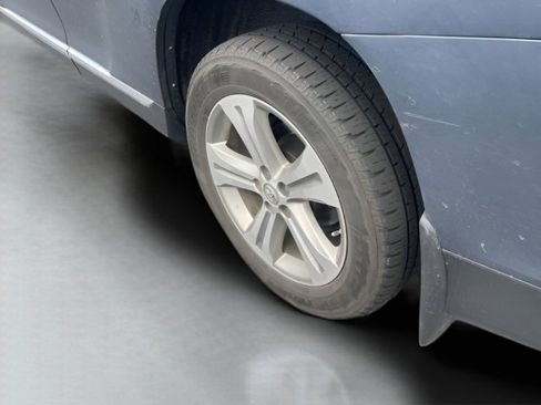 Used 2012 Toyota Highlander Limited w/ Tow Pkg image 13