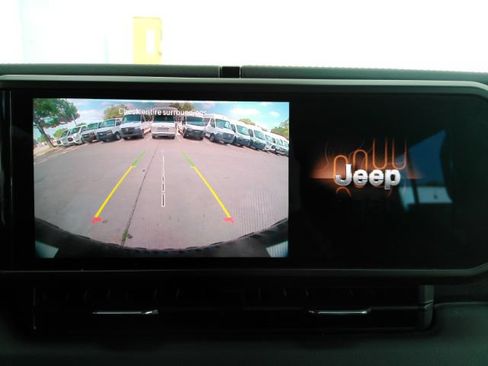 Used 2026 Jeep Wrangler Unlimited Rubicon AWD/4WD image 8