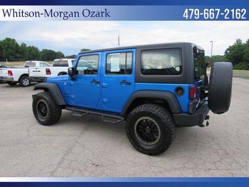 Used 2016 Jeep Wrangler Unlimited Sport w/ Connectivity Group AWD/4WD image 10
