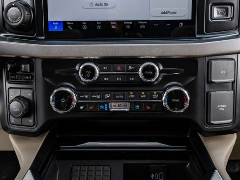Used 2026 Ford F350 Platinum w/ Platinum Plus Package AWD/4WD image 28