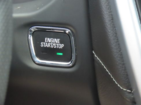 Used 2023 GMC Acadia SLE w/ Driver Convenience Package FWD image 30