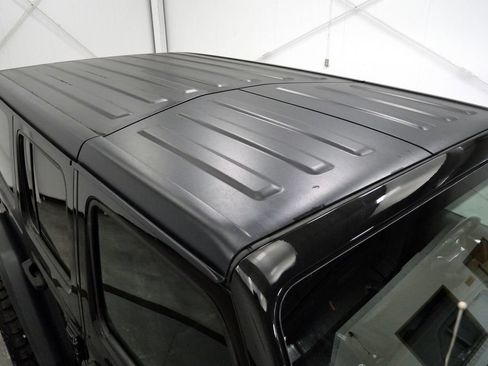 Used 2021 Jeep Wrangler Unlimited Rubicon AWD/4WD image 40