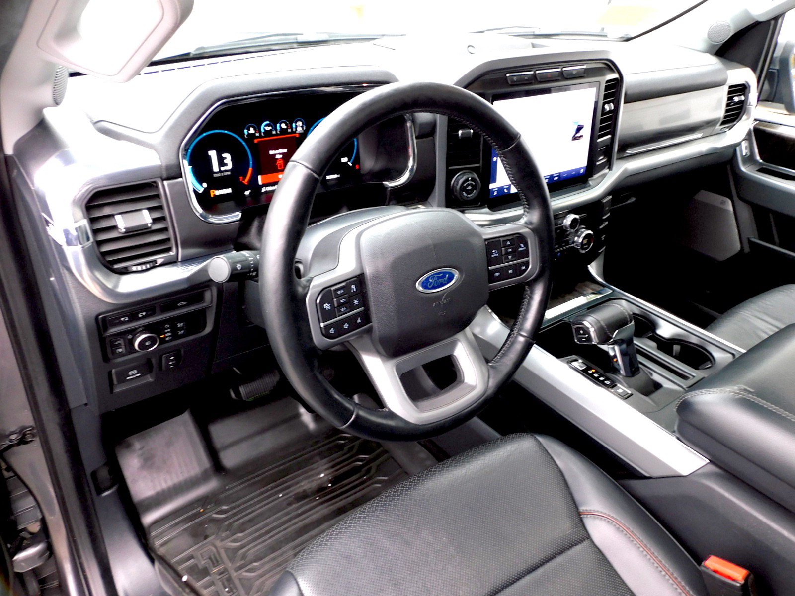 Used 2021 Ford F150 Lariat w/ Equipment Group 502A High AWD/4WD image 13