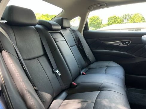 Used 2017 INFINITI Q70 L 3.7 AWD/4WD image 19