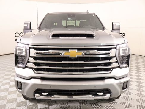 Used 2025 Chevrolet Silverado 2500 High Country w/ High Country Premium Package AWD/4WD image 9