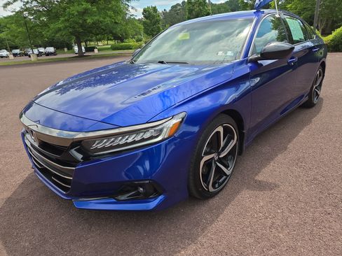 Used 2022 Honda Accord Sport image 7