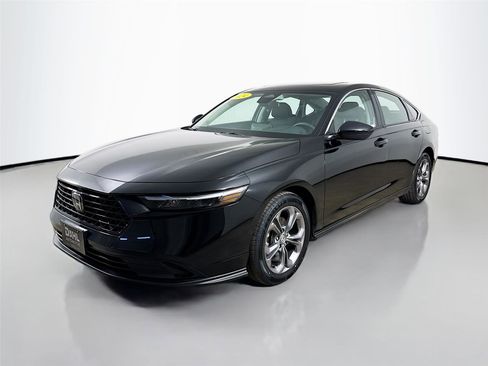 Used 2024 Honda Accord EX image 4
