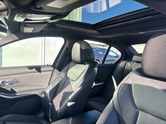 Used 2019 BMW 330i xDrive Sedan AWD/4WD image 23
