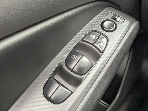 Used 2024 Nissan Altima 2.5 SV FWD image 25