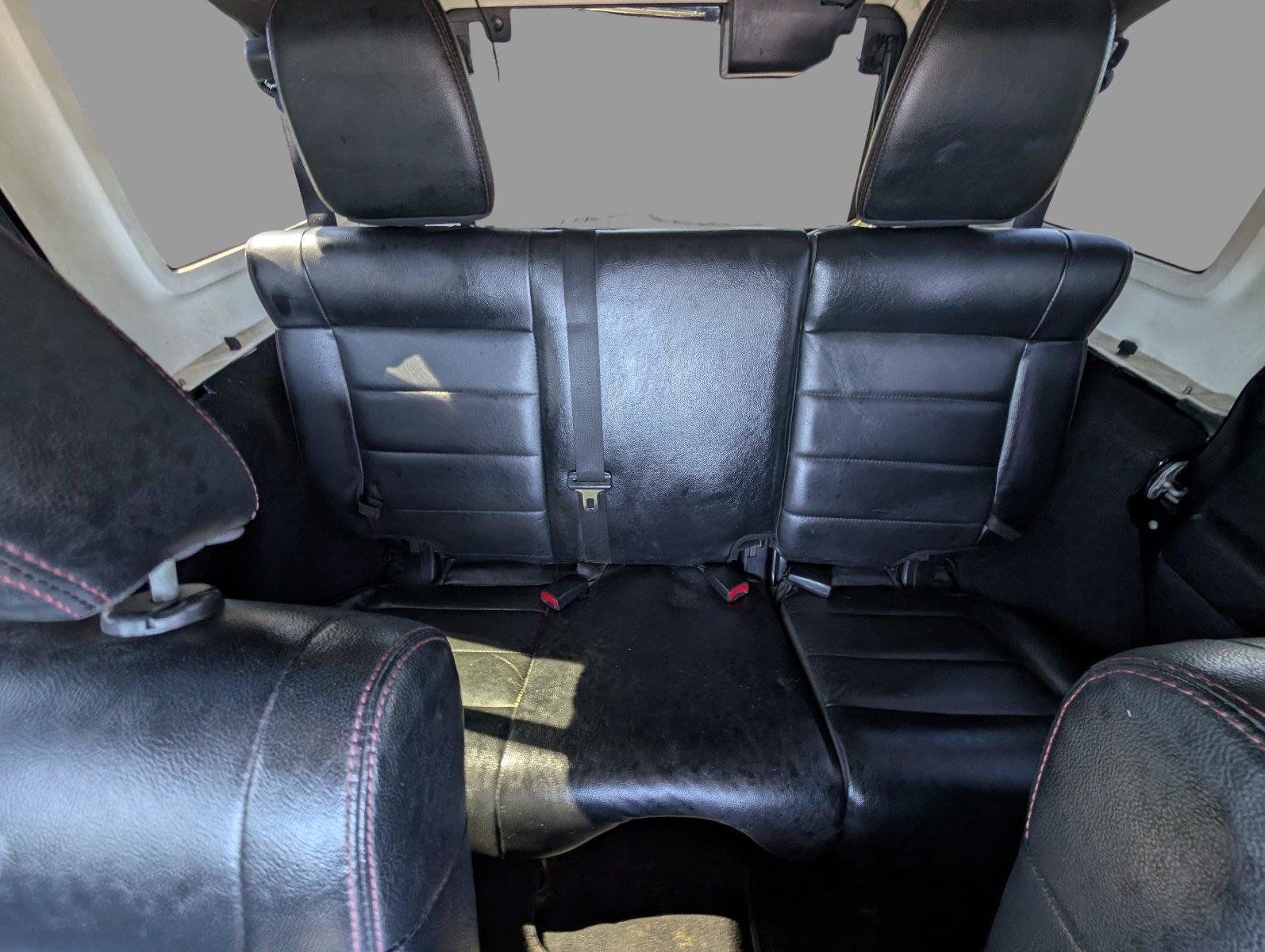 Used 2012 Jeep Wrangler Unlimited Sahara AWD/4WD image 32