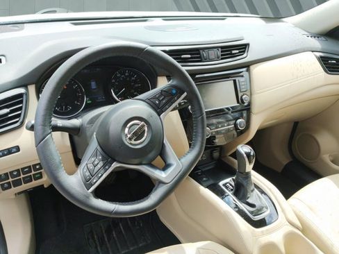 Used 2020 Nissan Rogue SL FWD image 10