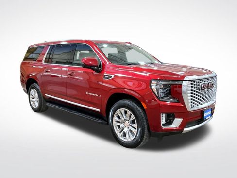 Certified 2024 GMC Yukon XL Denali w/ Advanced Technology Package AWD/4WD image 3